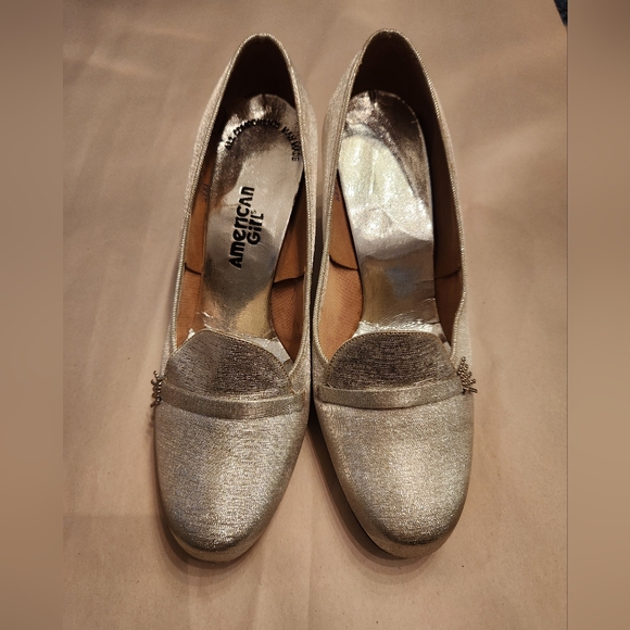 Vintage Silver American Girl Pumps - Size 6, 2.5" Heel - Picture 3 of 11